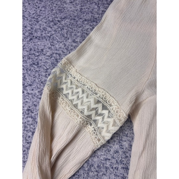 Keren Hart Womens Medium top Cream Boho Gauze Crochet Lace Ruffle Hem Peasant - Picture 7 of 11